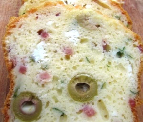 Recette Cake aux olives, chèvre et lardons Pagawa Cuisine
