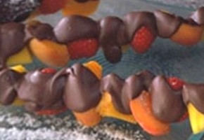 brochettes de fruits aux 3 chocolats