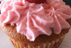 cupcakes aux framboises et à la rose