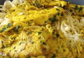 emincés de poulet au curry et à la coriandre