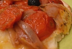 mini pizzas aux tomates cerises