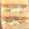 mini sandwichs au kiwi, saumon fumé et fromage frais