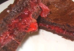 moelleux fondant au chocolat et à la fraise