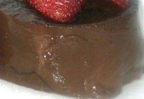 panna cotta au chocolat et aux fraises