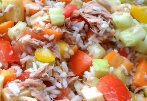 salade mêlée au riz