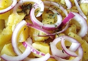 salade aux oignons et pommes de terre