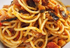 spaghetti à la sauce sardine